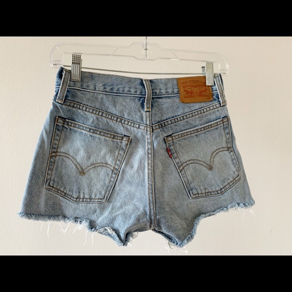 Levi‘s light blue high rise jeans shorts - Picture 3 of 4
